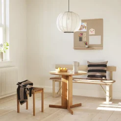 Form & Refine Pyntepuder & Hynder-Aymara Cushion, ribbon