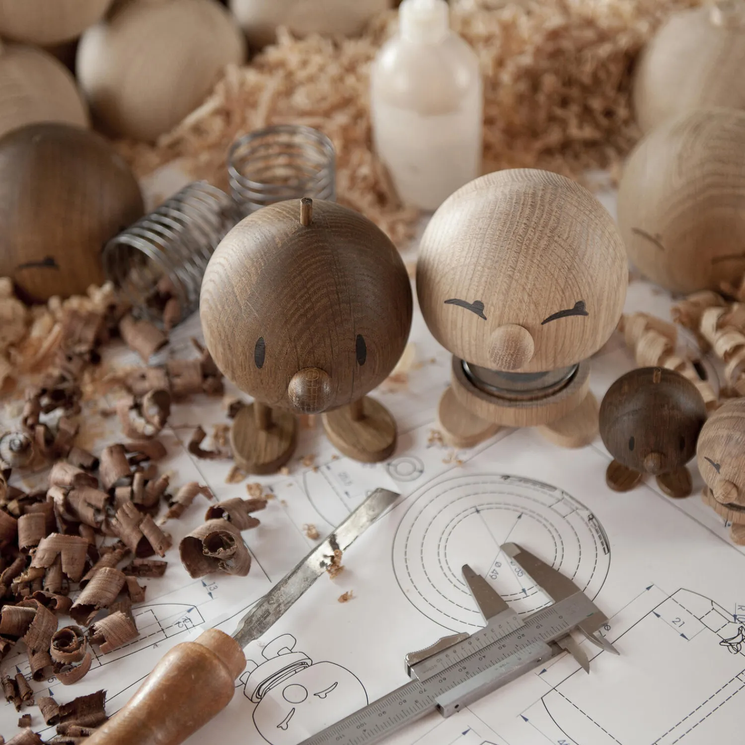 Hoptimist Figurer & Glaskunst-Classic Bimble, oak
