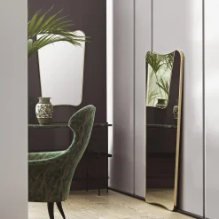 GUBI Vægspejle-F.A. 33 Wall Mirror, polished brass