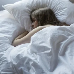 Nordic Sleep by Fossflakes Hovedpuder-Medium High hovedpude