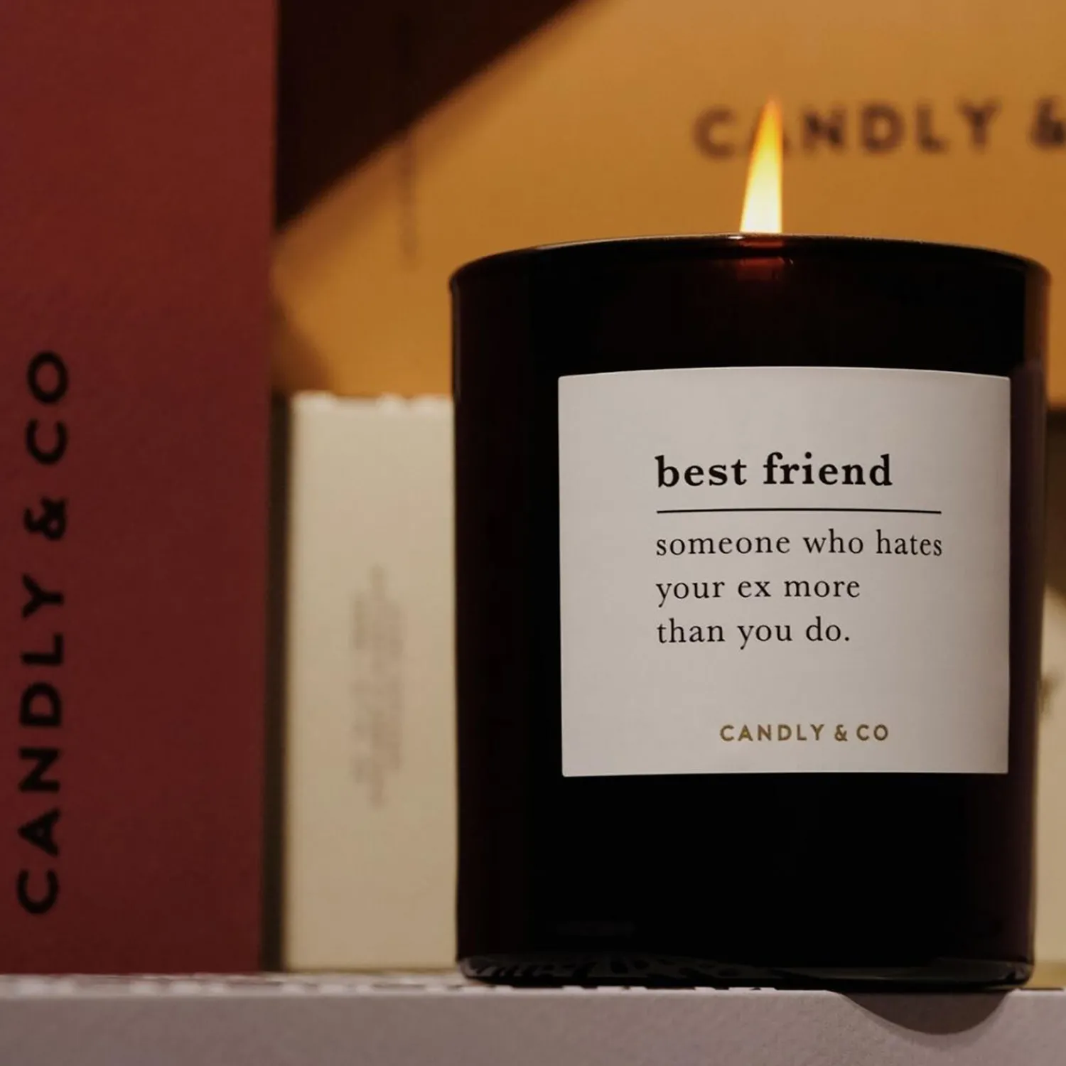 Candly & Co Lys & Duftlys-No. 4 Candle, BEST FRIEND Someone who hates your ex more than you do