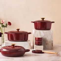 Le Creuset Køkkenudstyr * Oval grydeskeholder, garnet