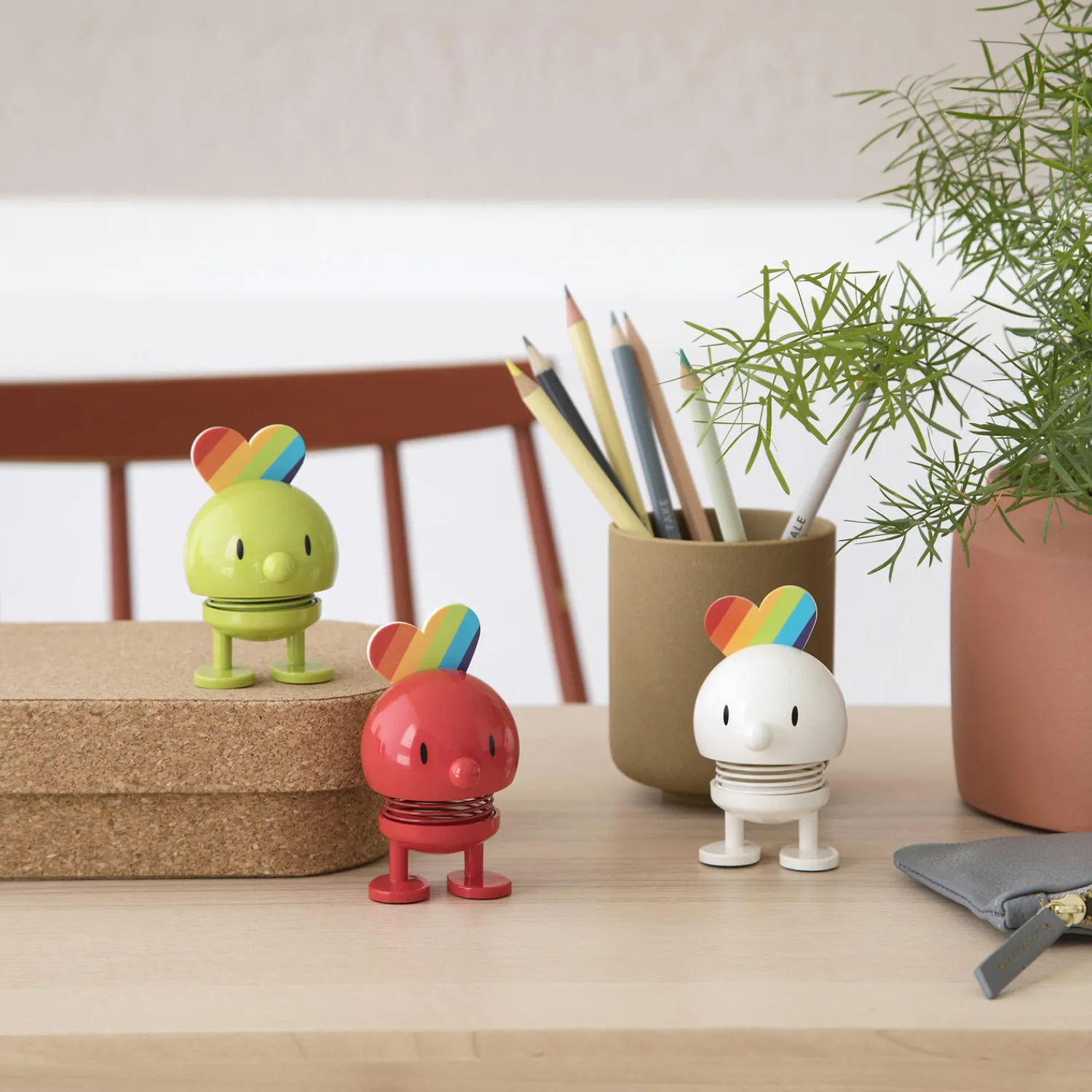 Hoptimist Figurer & Glaskunst * Rainbow, red
