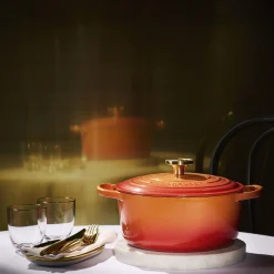 Le Creuset Gryder & Pander * Rund Jubilæumsgryde Ø 24 cm, flamme dorée