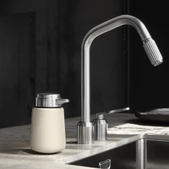 Vipp Badeværelsesudstyr-9 sæbedispenser,